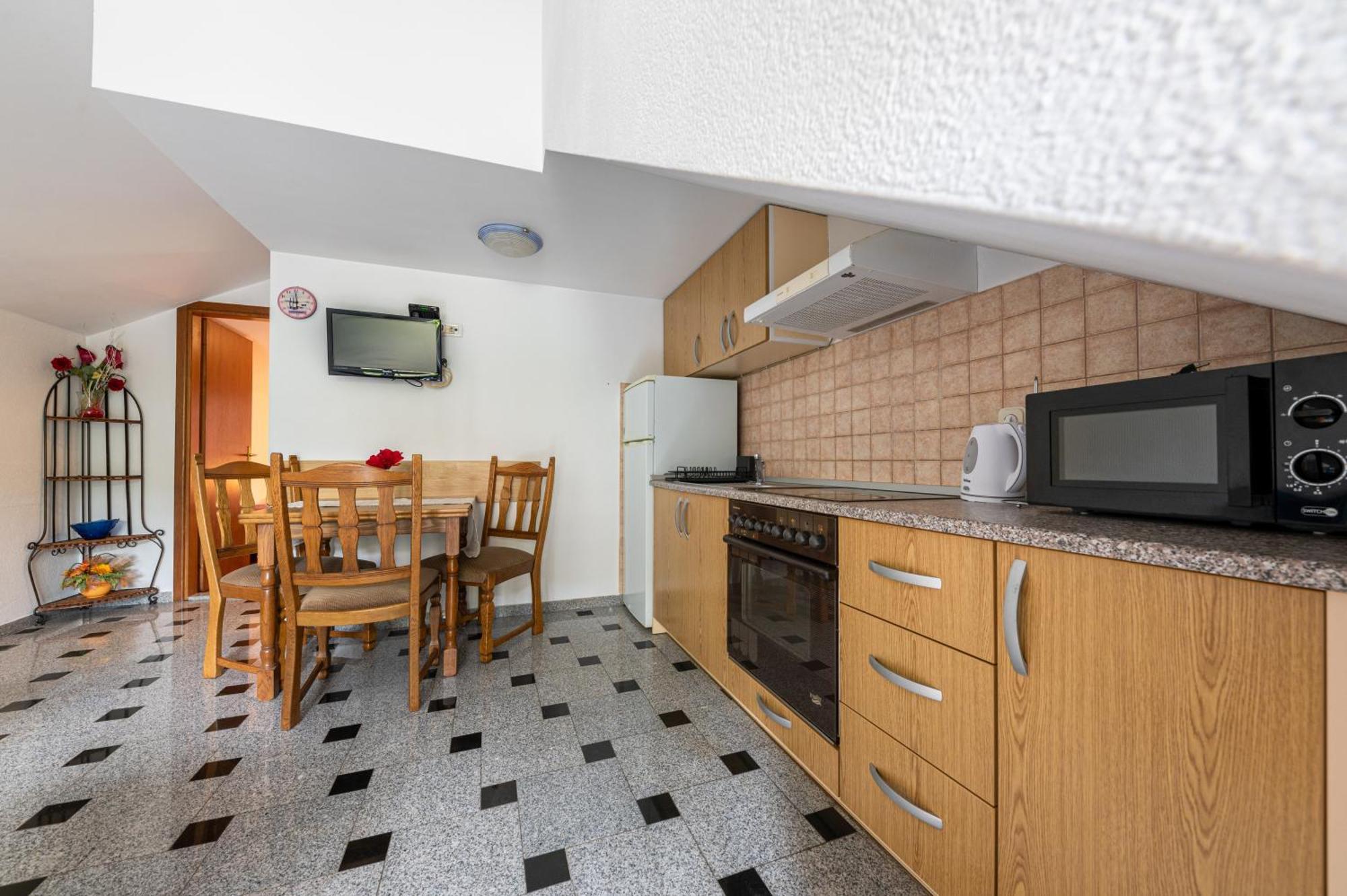 Apartments Filipovic Makarska Buitenkant foto